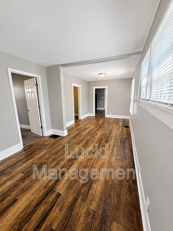 Building Photo - 1416 Sale Ave