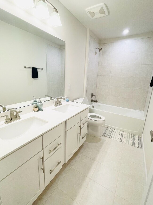 Building Photo - 119 Clavie Crew Ln