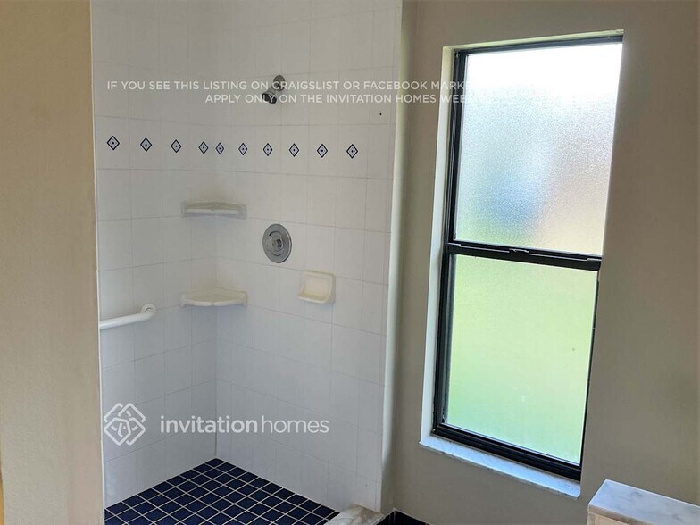 Building Photo - 1018 Henson Ct