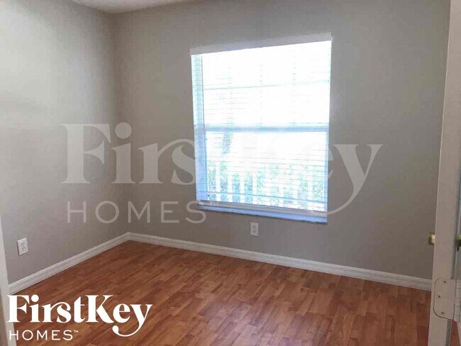 Building Photo - 11764 Shirburn Cir