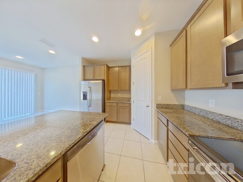 Building Photo - 676 Meadow Pointe Dr