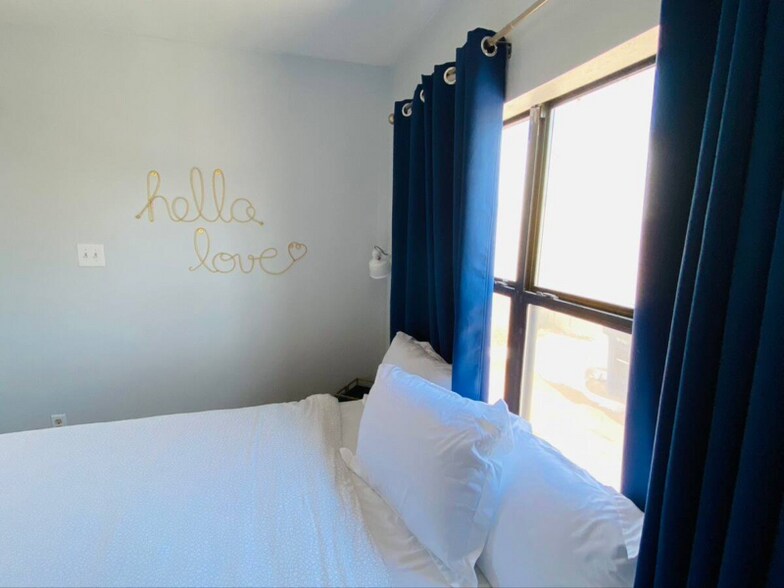 Building Photo - 410 Harvard Dr SE