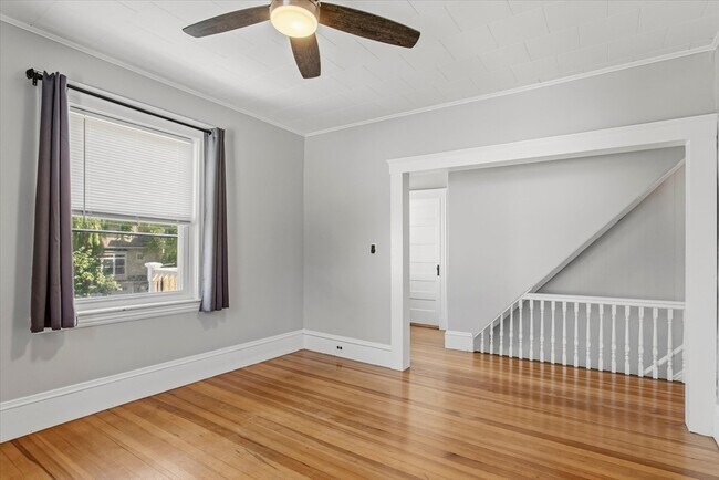 Building Photo - 452 Quarry St