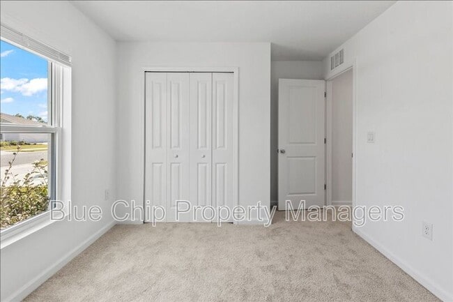 Building Photo - 2295 Green Valley St