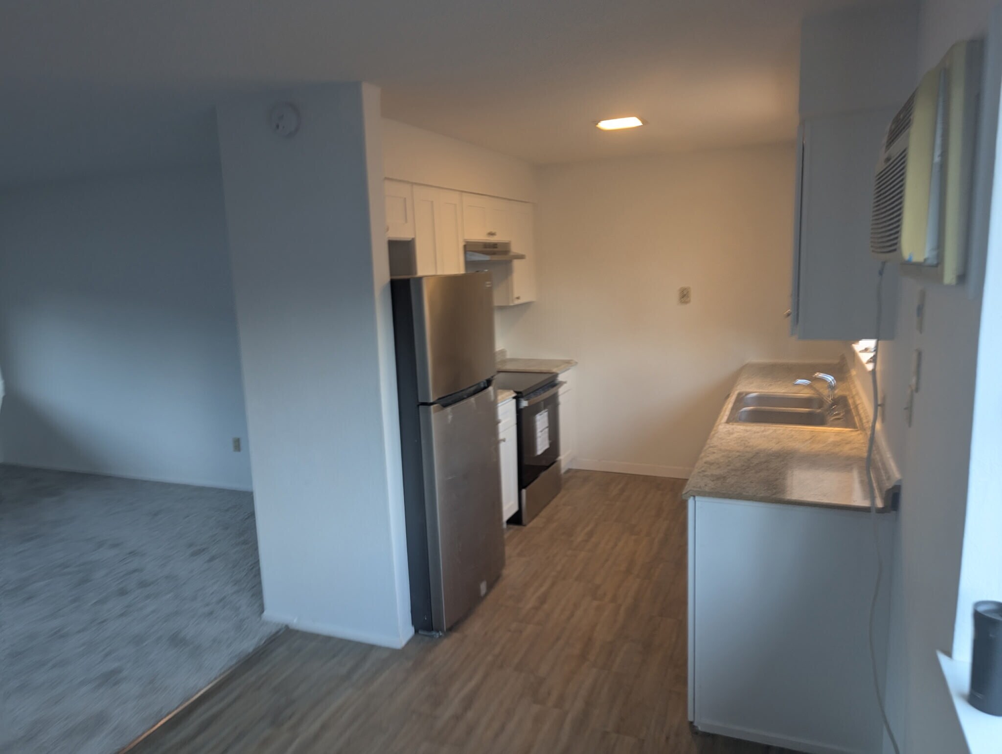 Building Photo - 310 S Auburn St