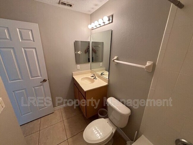 Building Photo - 4331 Aristocrat Point