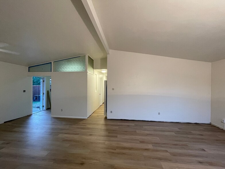 Building Photo - 3874 Palo Dr