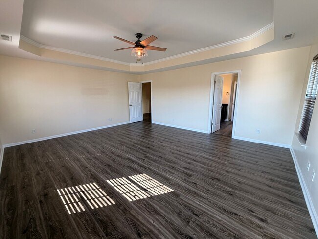 Building Photo - 42 Kilverstone Way