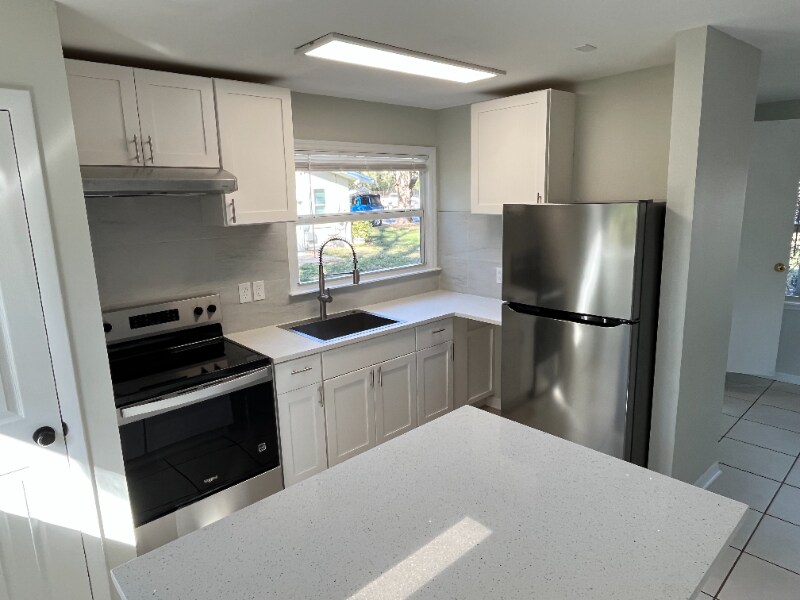 Building Photo - 4118 Nelson Ave