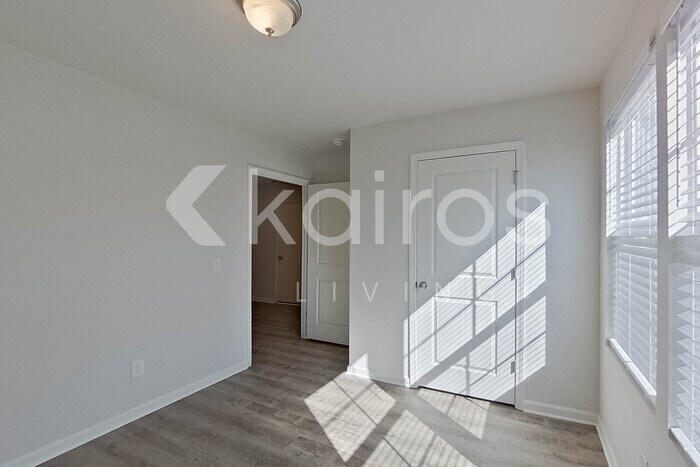 Building Photo - 2537 Provence Dr SE