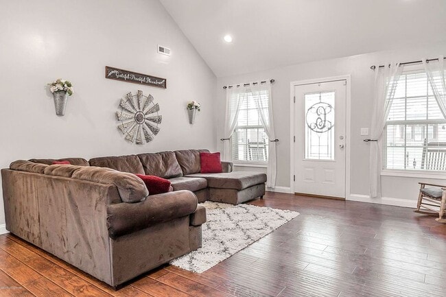 Building Photo - Beautiful 3-Bed Home In Mount Washington