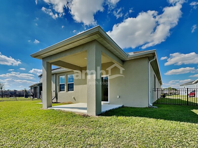 Building Photo - 1049 Walden Pond Dr