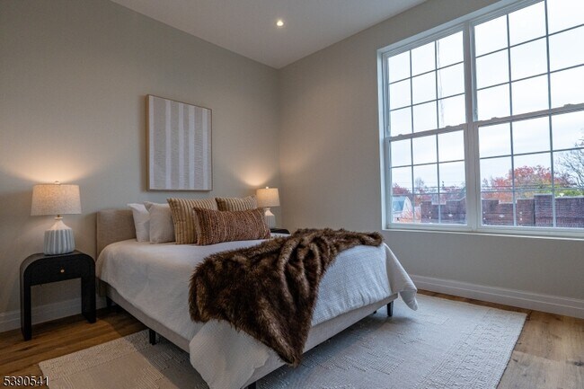 Building Photo - 1722 Springfield Ave