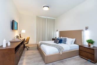 Building Photo - 777 N Ocean Dr