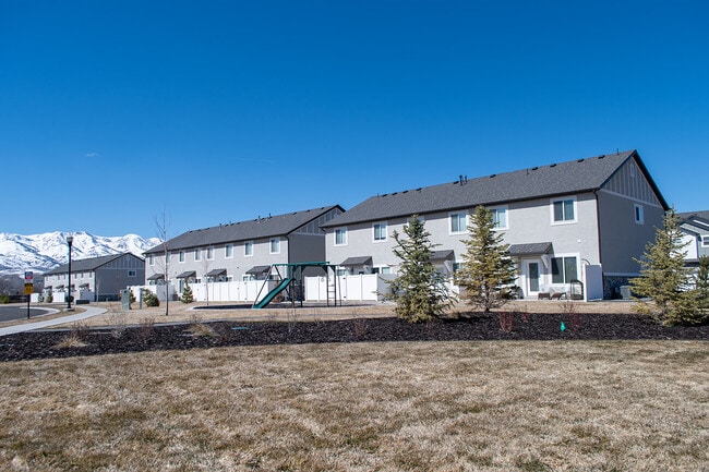 Building Photo - 378 N 100 W