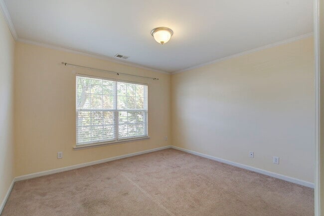 Building Photo - 111 Meadowvale Ln