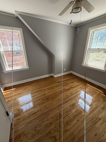 Building Photo - 6316 S Kenneth Ave