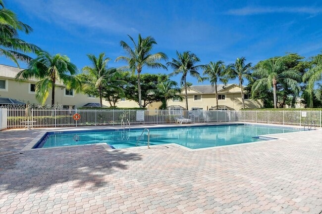 Building Photo - 2590 Cordoba Bend