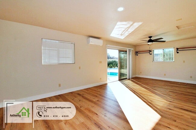 Building Photo - 19250 Hill St