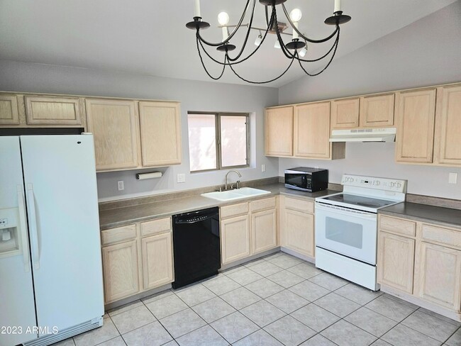 Building Photo - 15734 W Young St