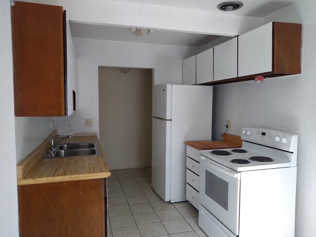 Building Photo - Maple Heights Bldg C