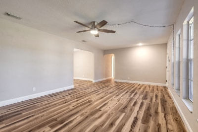 Building Photo - 623 Sherman Rd