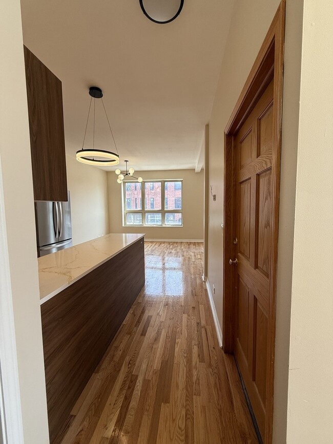 Building Photo - 3476 S Archer Ave