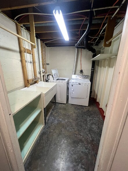 Building Photo - 2344 N Winnifred St