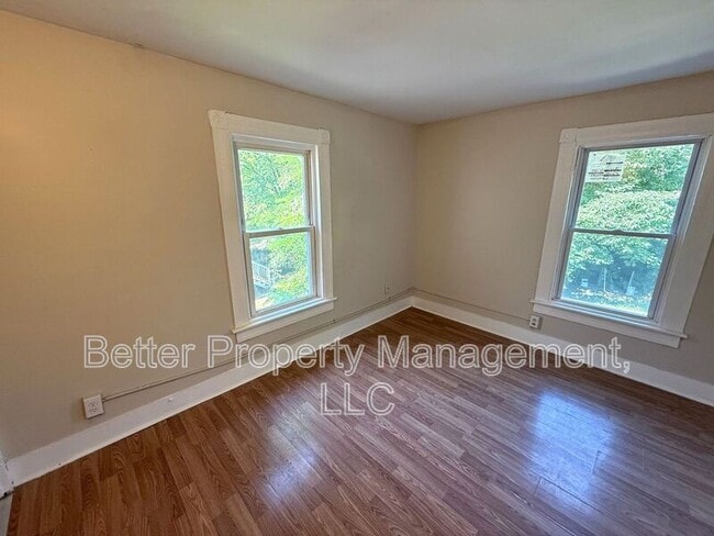 Building Photo - 508 Dock St
