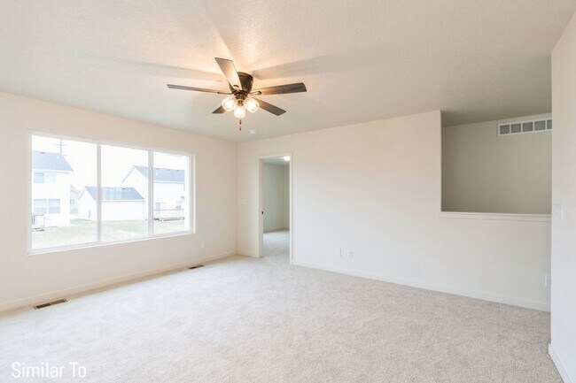 Building Photo - MODERN FINISHES!  3 Bedroom, 2 Bath Home in Altoona