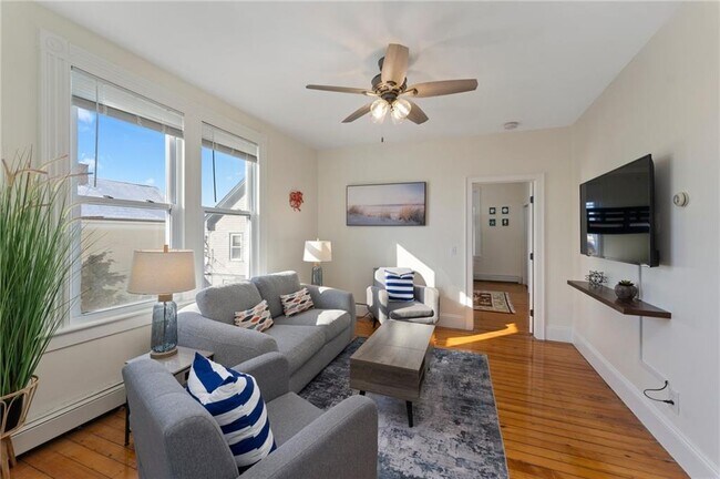 Building Photo - 15 W Narragansett Ave