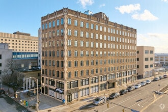 Building Photo - The Terminal Building