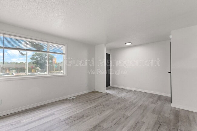 Building Photo - 1810 S Cleveland Ave