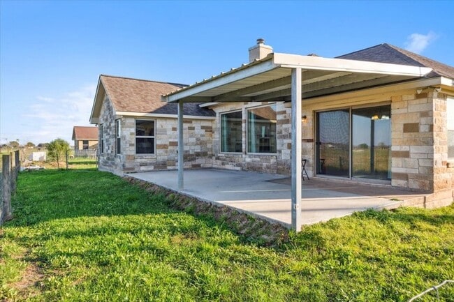 Building Photo - 2407 Thuesen Rd