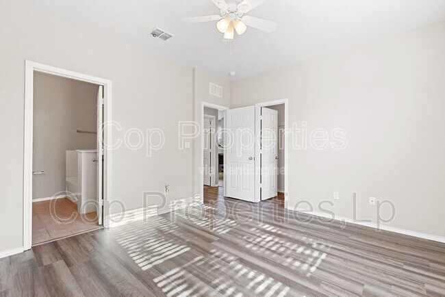 Building Photo - 3811 Quiet Pine