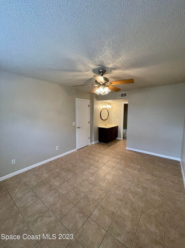 Building Photo - 1664 Sunny Brook Ln