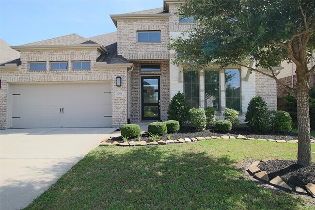 Building Photo - 24727 Tanoureen Dr