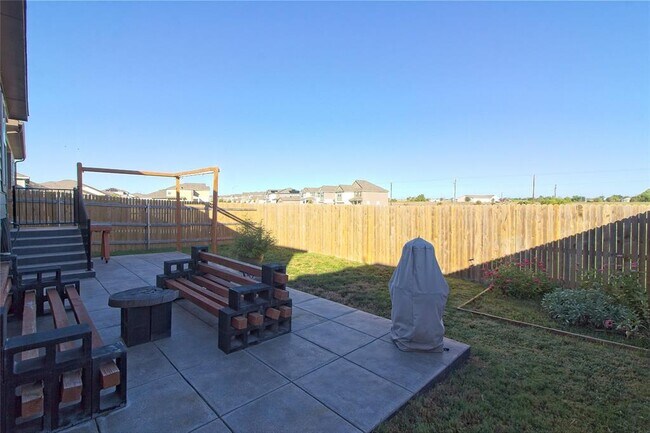 Building Photo - 505 Greatest Gift Wy