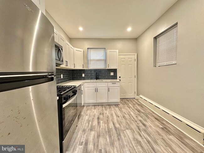 Building Photo - 2207 S Bonsall St
