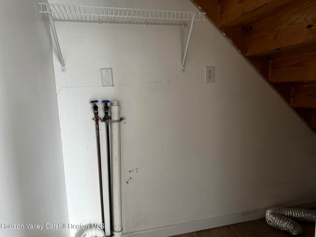 Building Photo - 376 NY-32