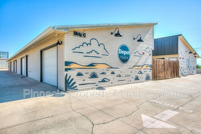 Building Photo - 350 W Ave L