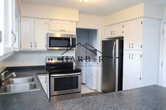 Building Photo - 3 bedroom Townhome in Eyota, MN Available ...