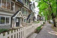 Building Photo - 18211 NE 95th Way