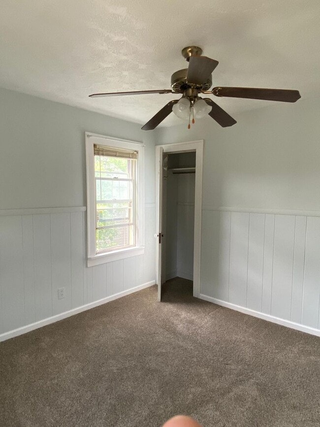 Building Photo - Charming Single-Family Home for Rent in Bedford — Quiet Street, Great Location!