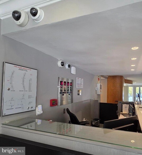 Building Photo - 2500 N Van Dorn St