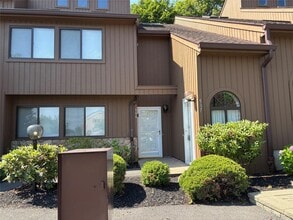 Building Photo - 507 Scenic Ln