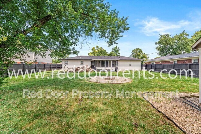 Building Photo - 916 Linda Dr