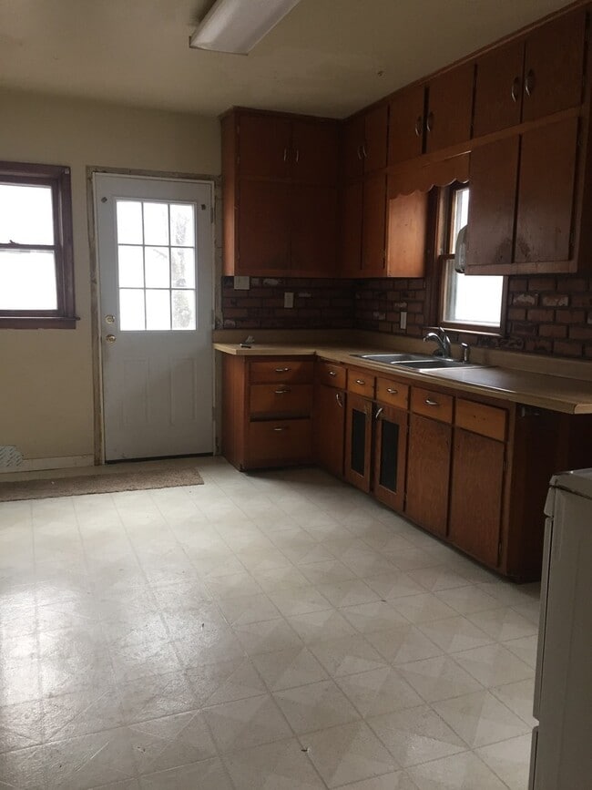 Building Photo - 1026 Fulton St