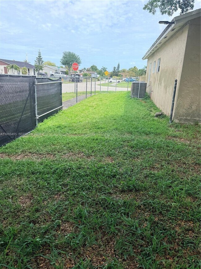 Building Photo - 26468 SW 123rd Pl