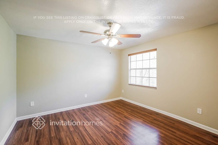 Building Photo - 1330 NW 192nd Ln